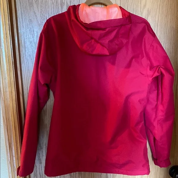 Helly Hansen Hot Pink Rain Jacket Weather-Resistant Hooded Design - Picture 2 of 5